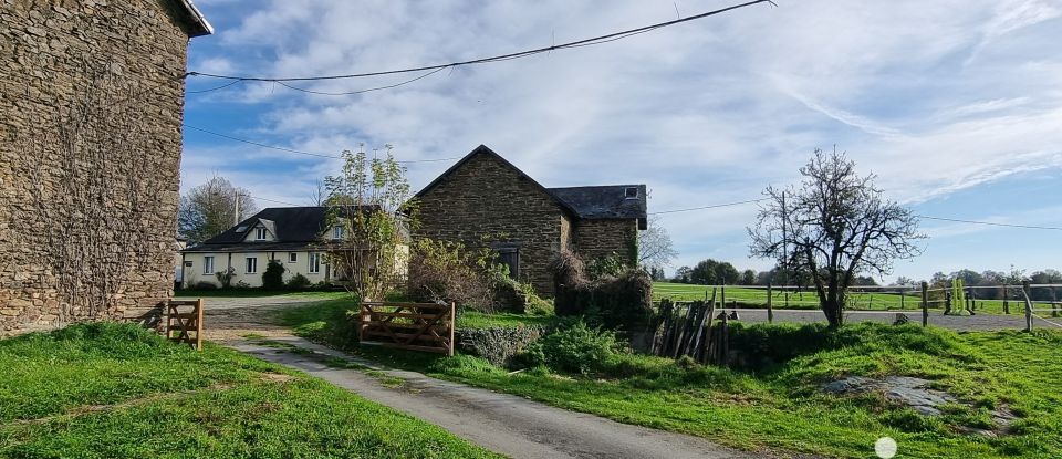 Farm 5 rooms of 143 m² in Saint-Pardoux-Corbier (19210)