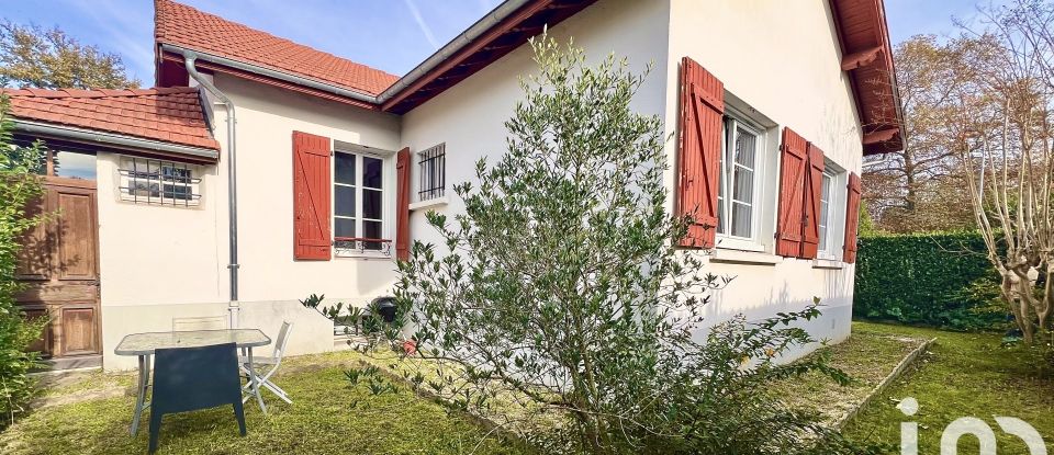 Maison 4 pièces de 101 m² à Pau (64000)