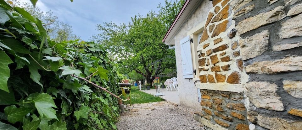 Village house 4 rooms of 65 m² in Cheignieu-la-Balme (01510)