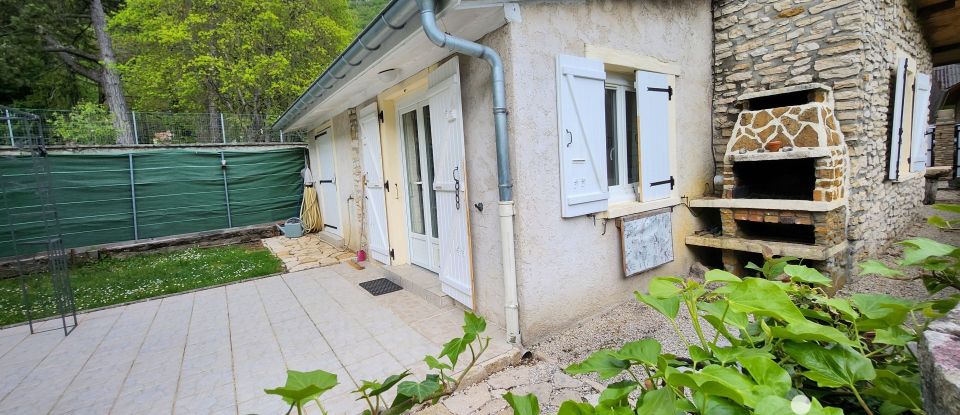 Village house 4 rooms of 65 m² in Cheignieu-la-Balme (01510)