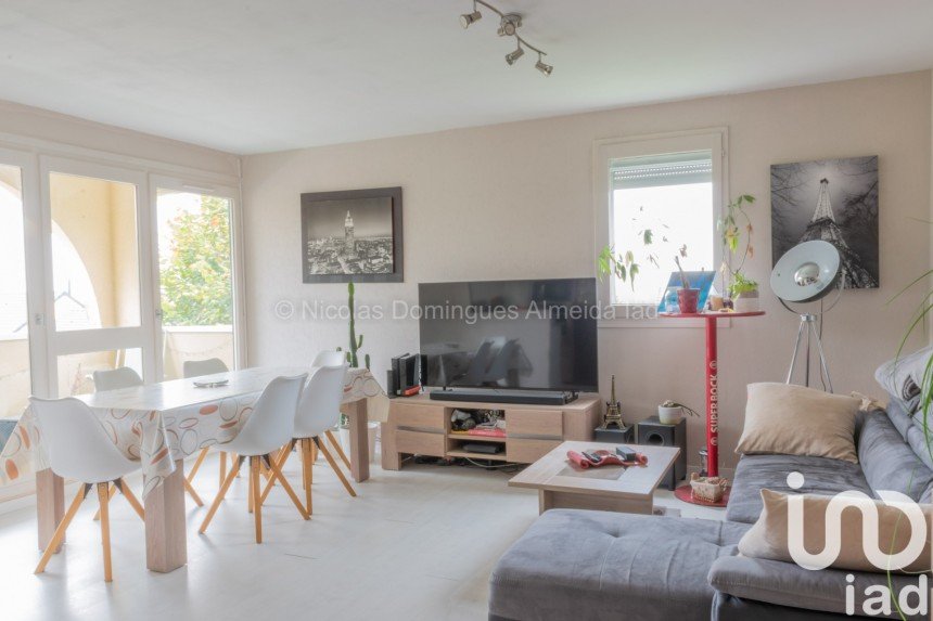 Apartment 3 rooms of 72 m² in Draveil (91210)