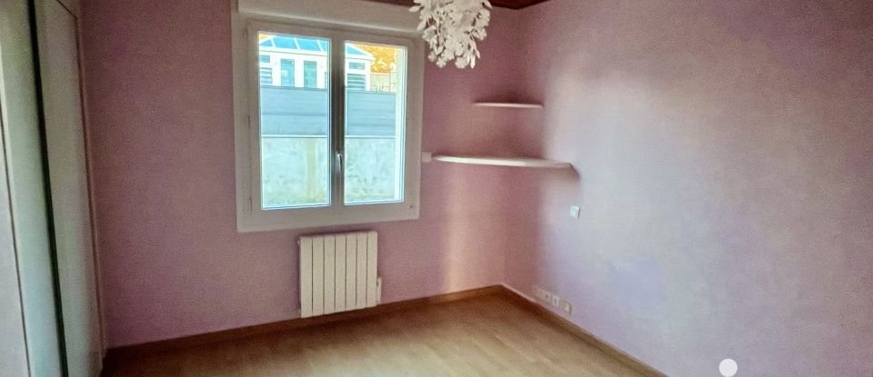 House 4 rooms of 92 m² in Saint-Maudan (22600)