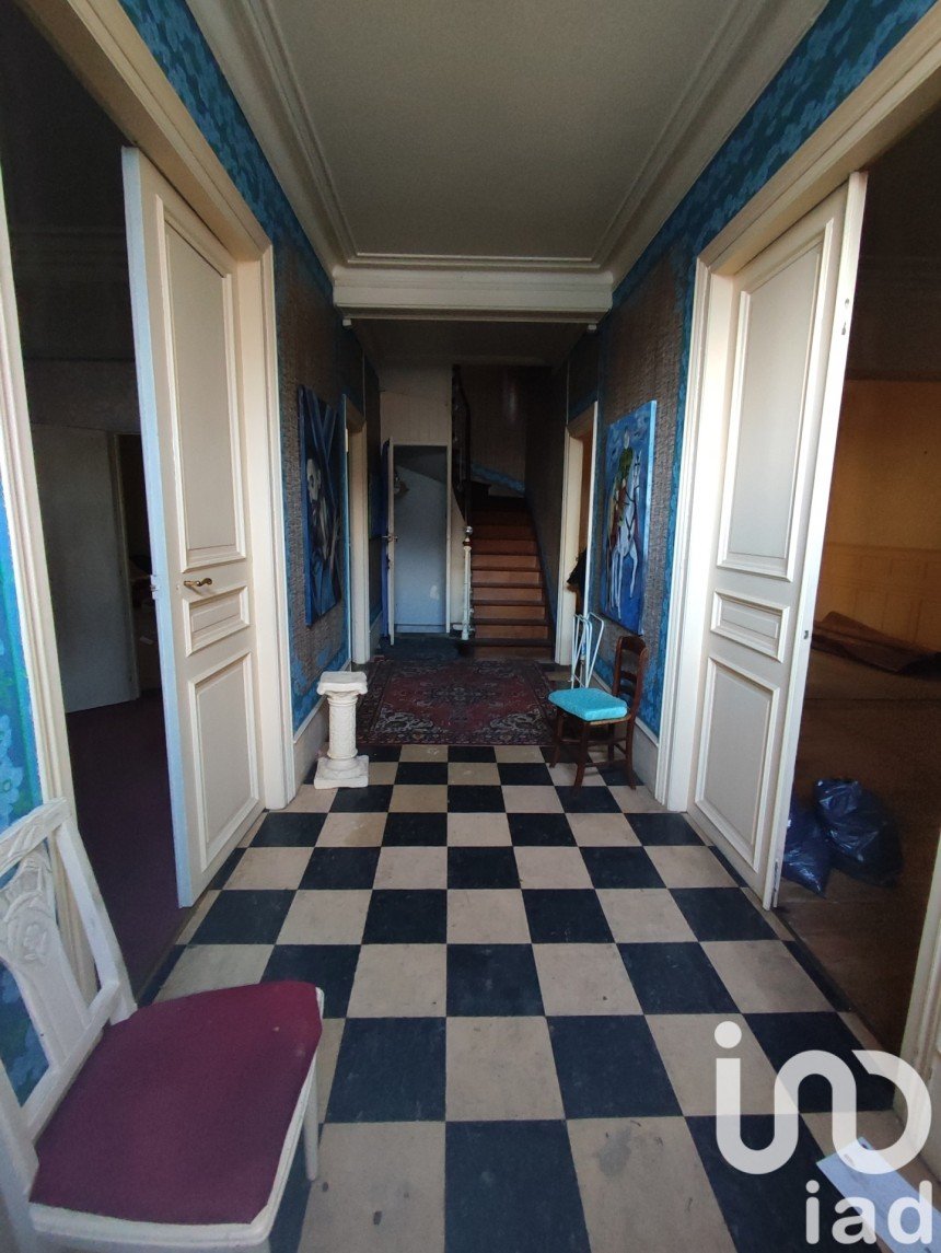 House 10 rooms of 309 m² in Solesmes (59730)