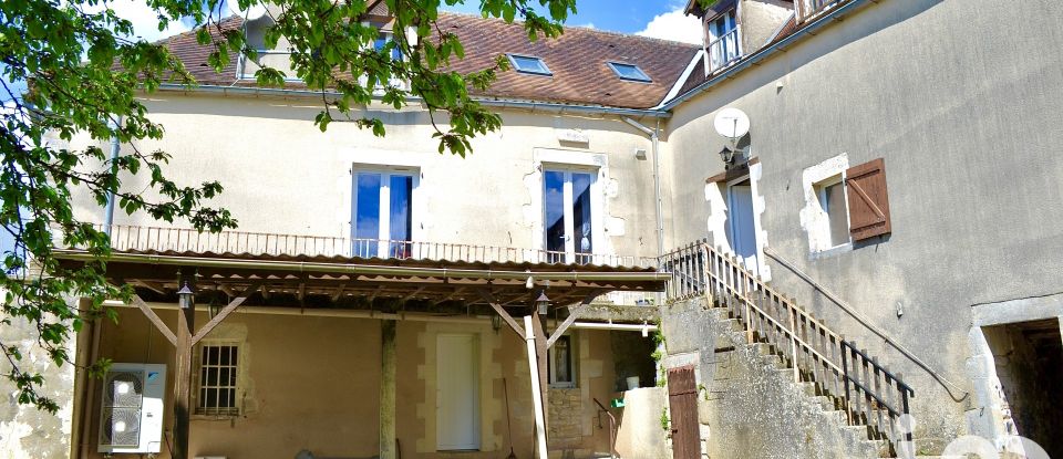 Town house 7 rooms of 173 m² in Béthines (86310)