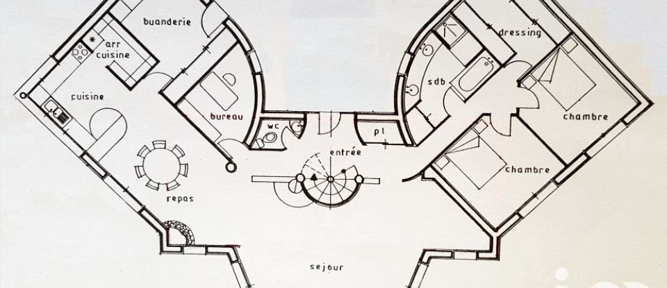 Maison d’architecte 8 pièces de 177 m² à Rostrenen (22110)