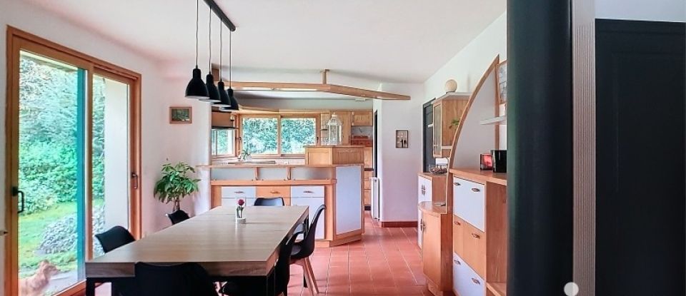 Maison d’architecte 8 pièces de 177 m² à Rostrenen (22110)