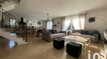 House 5 rooms of 143 m² in L'Isle-sur-la-Sorgue (84800)