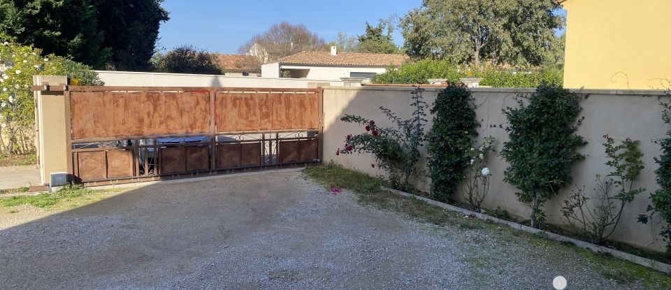 House 5 rooms of 143 m² in L'Isle-sur-la-Sorgue (84800)