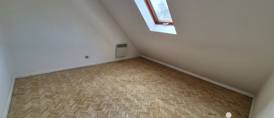 Town house 7 rooms of 139 m² in Méru (60110)