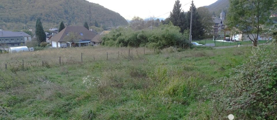 Land of 715 m² in Épierre (73220)