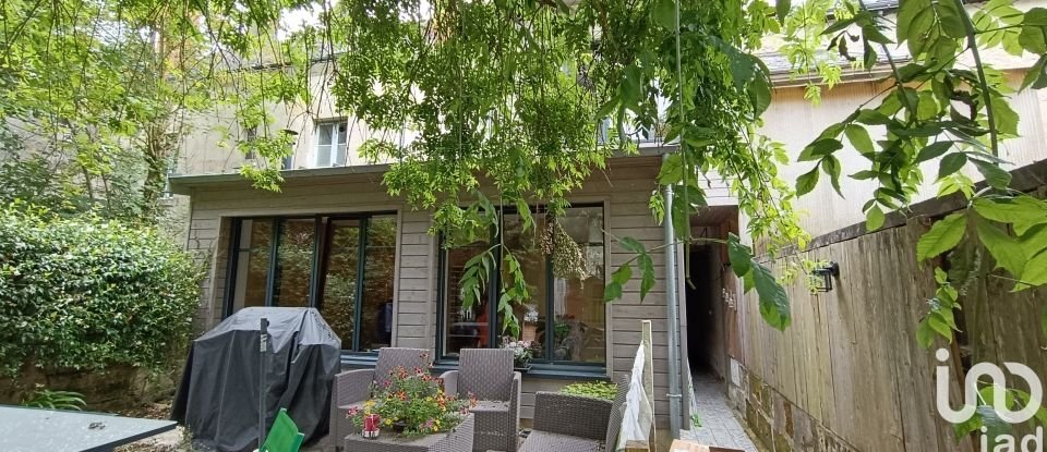 Maison 3 pièces de 100 m² à Cinq-Mars-la-Pile (37130)