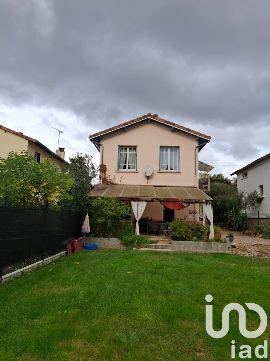 House 3 rooms of 107 m² in Montauban (82000)