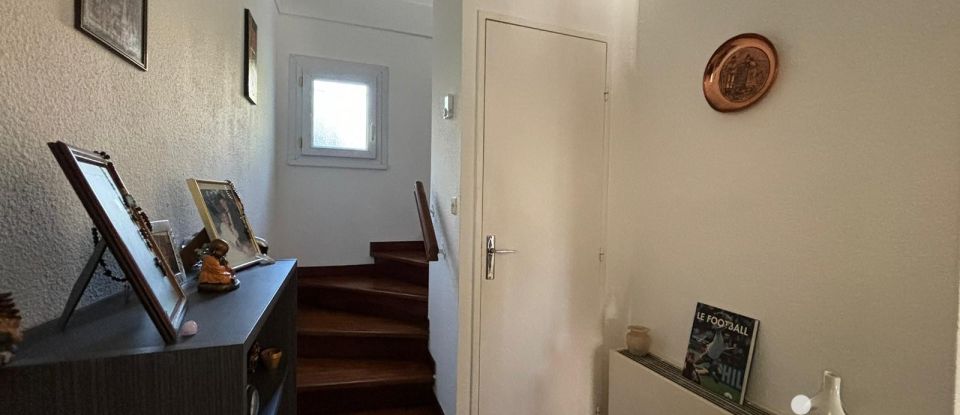 Maison 4 pièces de 93 m² à Nîmes (30000)