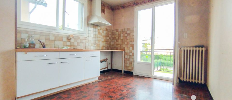 House 4 rooms of 120 m² in Montluçon (03100)