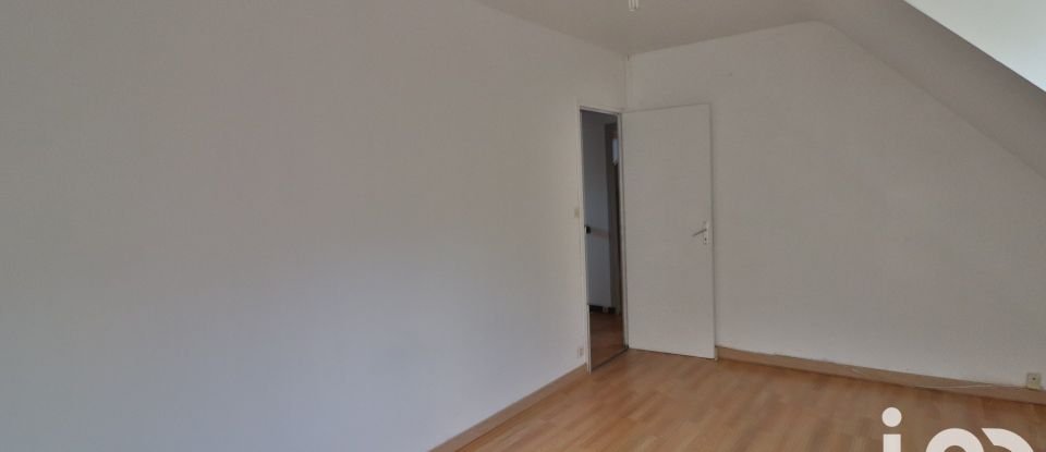 Maison 5 pièces de 114 m² à Locquénolé (29670)