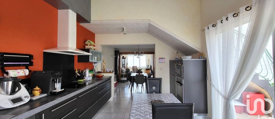 Maison 6 pièces de 127 m² à Cholet (49300)