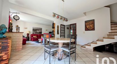 Traditional house 7 rooms of 190 m² in Les Mureaux (78130)