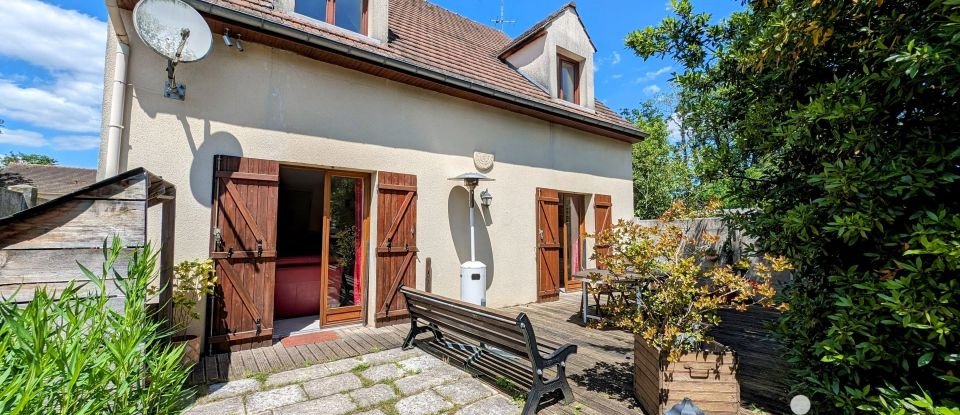 Traditional house 7 rooms of 190 m² in Les Mureaux (78130)