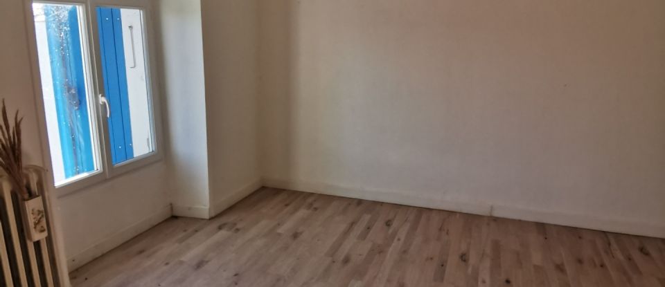 Maison 5 pièces de 145 m² à Longèves (17230)