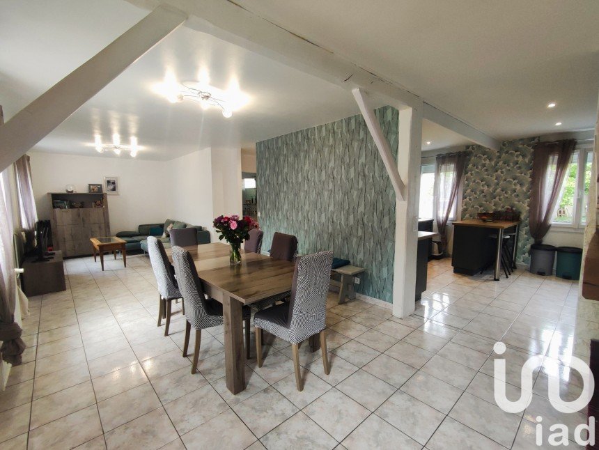 House 5 rooms of 109 m² in Livry-Gargan (93190)