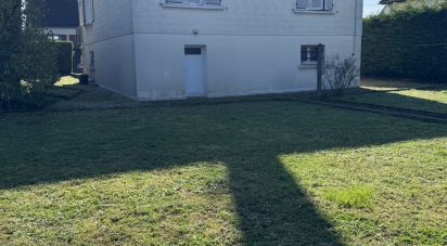 Maison 4 pièces de 92 m² à Trévol (03460)