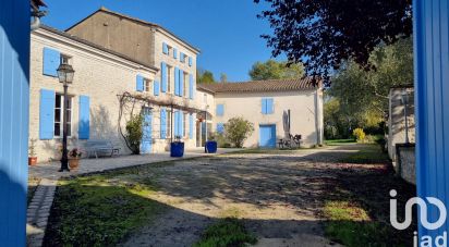 Maison 10 pièces de 247 m² à Rouillac (16170)