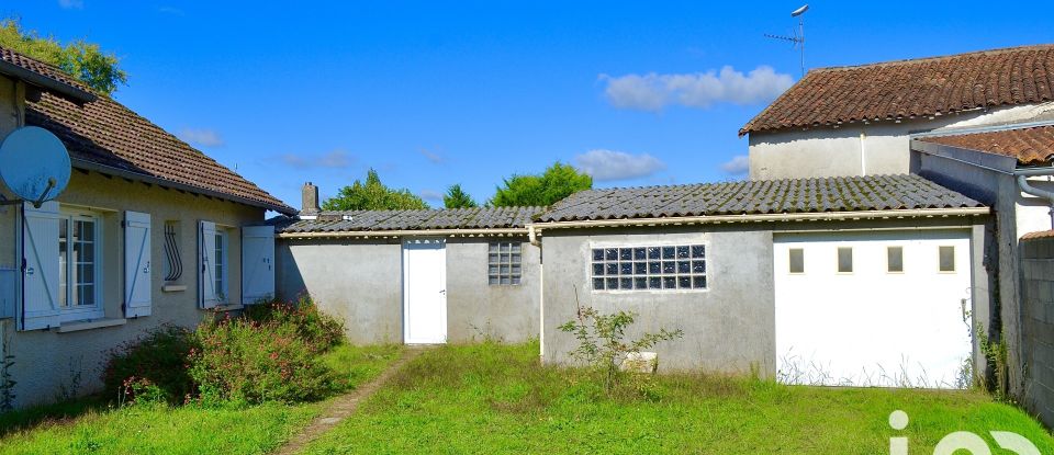 Maison traditionnelle 5 pièces de 113 m² à Saulgé (86500)