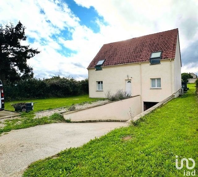 House 7 rooms of 158 m² in Augers-en-Brie (77560)