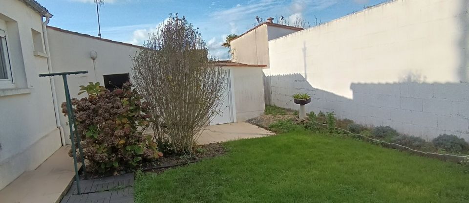 Maison 4 pièces de 80 m² à Saintes (17100)