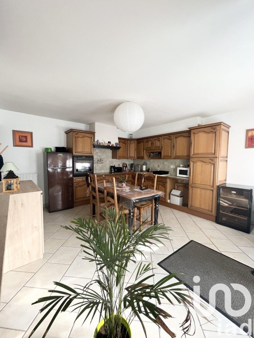 Maison 5 pièces de 95 m² à Nogent (52800)