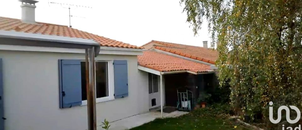 Maison traditionnelle 5 pièces de 97 m² à Les Herbiers (85500)