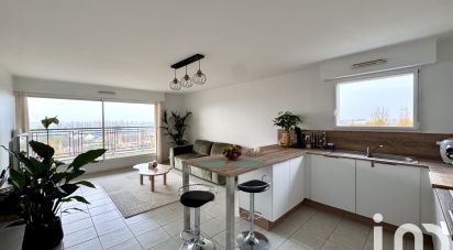 Apartment 3 rooms of 77 m² in Roncq (59223)