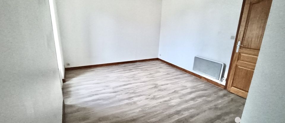 Maison 8 pièces de 150 m² à Neuvillalais (72240)