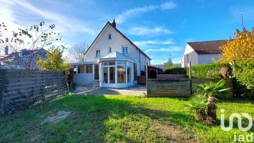 Traditional house 8 rooms of 190 m² in Châteauroux (36000)