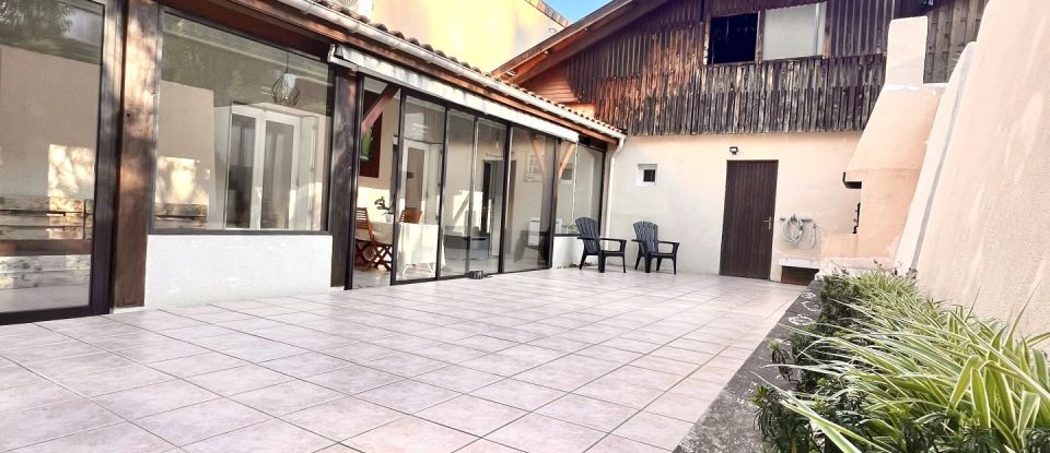 House 5 rooms of 163 m² in Lormont (33310)