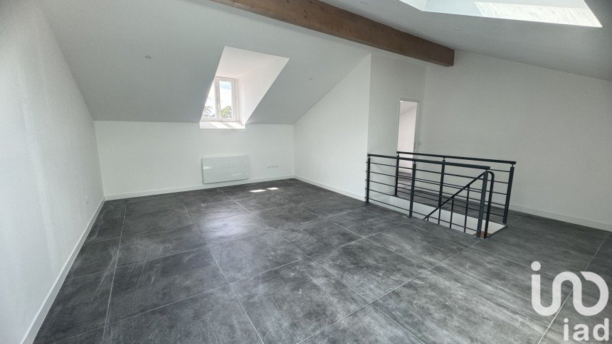 Appartement 5 pièces de 71 m² à Vaux-le-Pénil (77000)