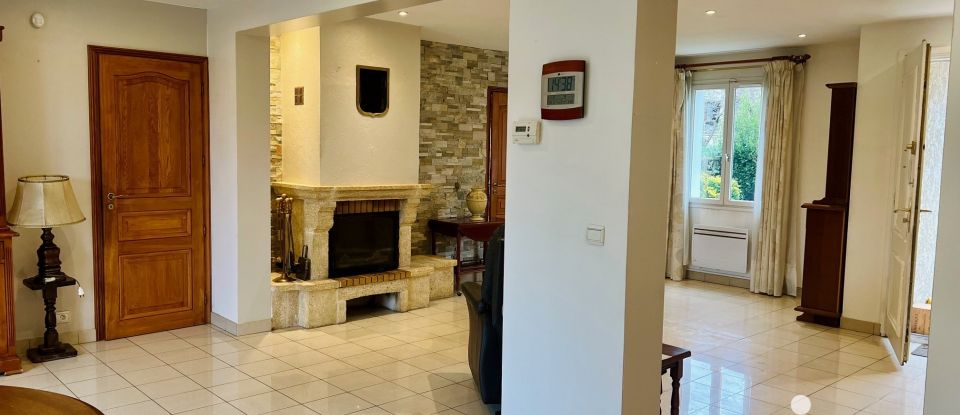 Traditional house 8 rooms of 142 m² in Montigny-lès-Cormeilles (95370)