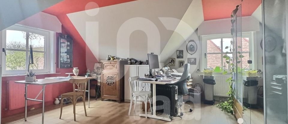 Maison 7 pièces de 199 m² à Roncq (59223)