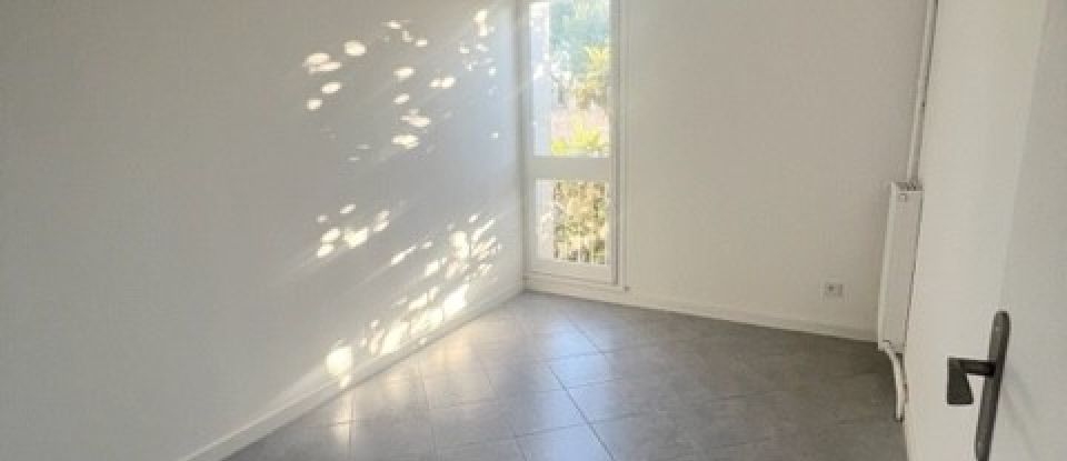 Appartement 4 pièces de 82 m² à Cassis (13260)