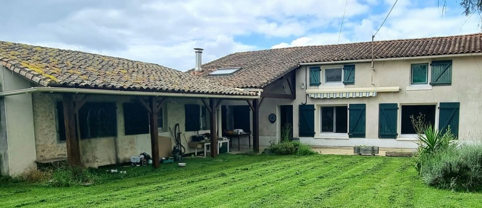 Traditional house 5 rooms of 146 m² in AIGONDIGNÉ (79370)