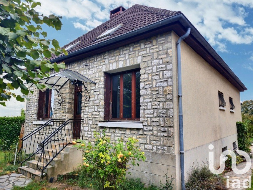 Maison 5 pièces de 145 m² à Le Malesherbois (45330)