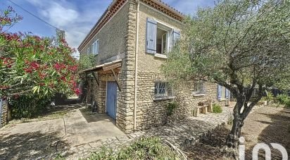 Maison traditionnelle 8 pièces de 178 m² à L'Isle-sur-la-Sorgue (84800)