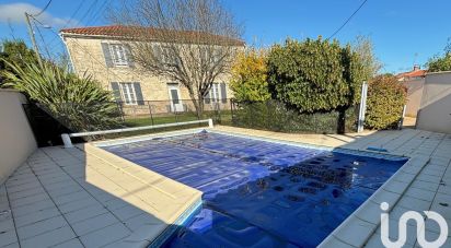 Maison 5 pièces de 132 m² à Fontenay-le-Comte (85200)