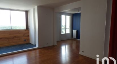 Appartement 3 pièces de 77 m² à Orléans (45100)