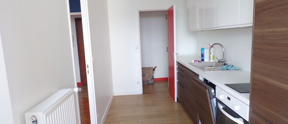 Apartment 3 rooms of 77 m² in Orléans (45100)