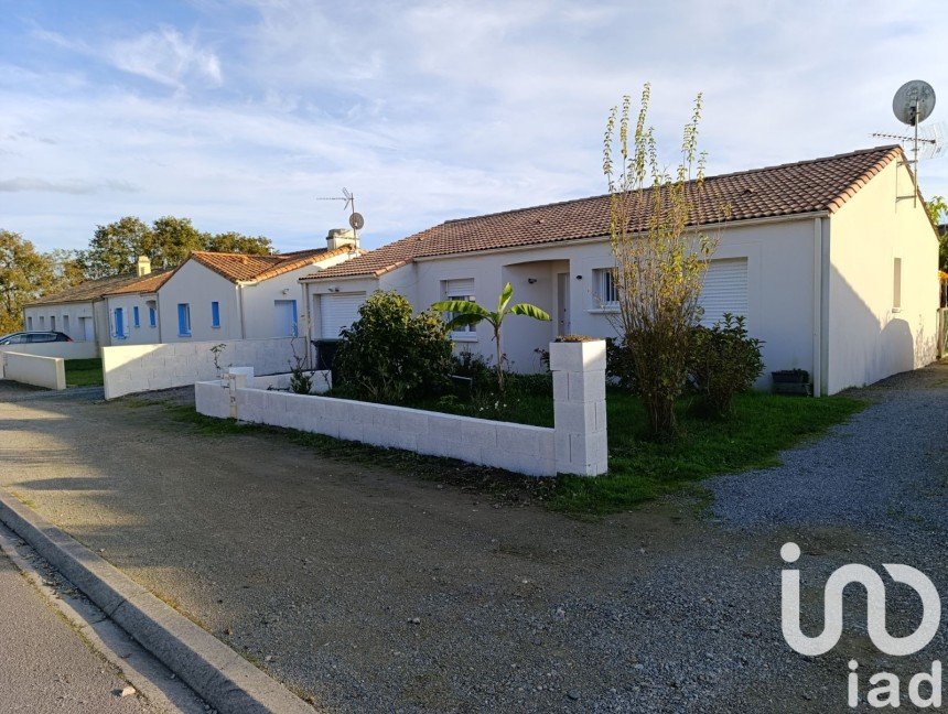 Maison traditionnelle 5 pièces de 85 m² à Grand'Landes (85670)