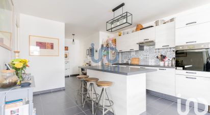 Apartment 4 rooms of 77 m² in Ivry-sur-Seine (94200)