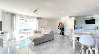 Maison 4 pièces de 81 m² à Sorgues (84700)