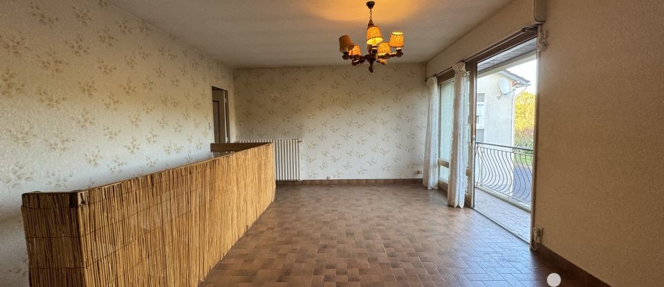 Maison traditionnelle 5 pièces de 90 m² à Pontaumur (63380)