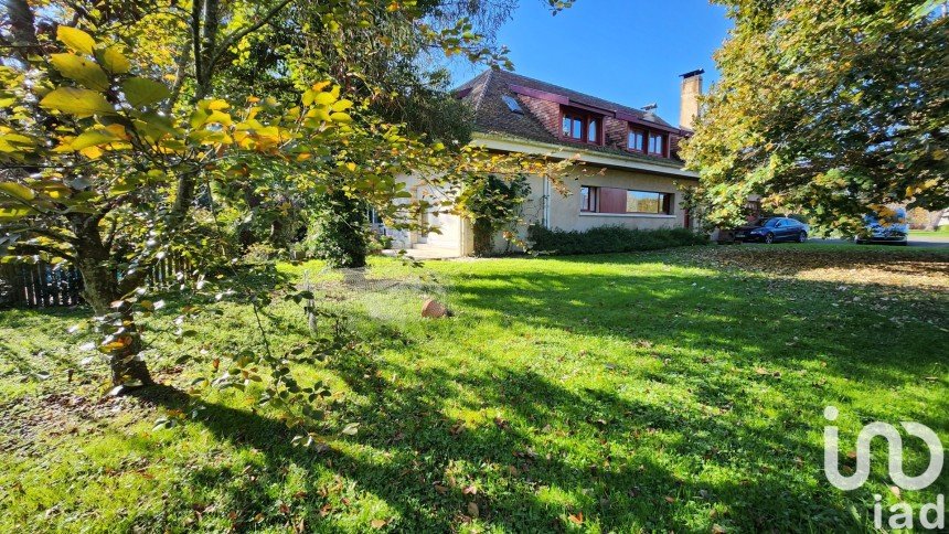 Maison d’architecte 8 pièces de 260 m² à Sauveterre-de-Béarn (64390)